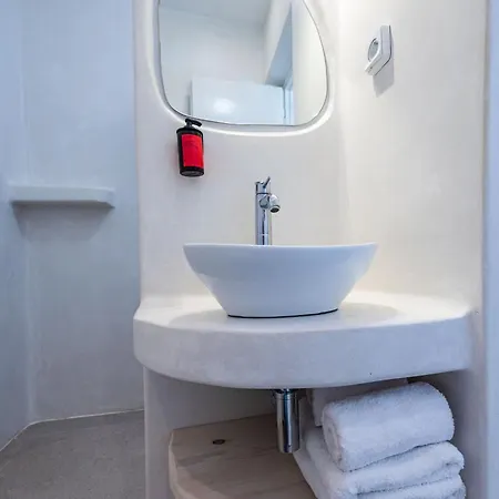 Flisvos * Naxos City