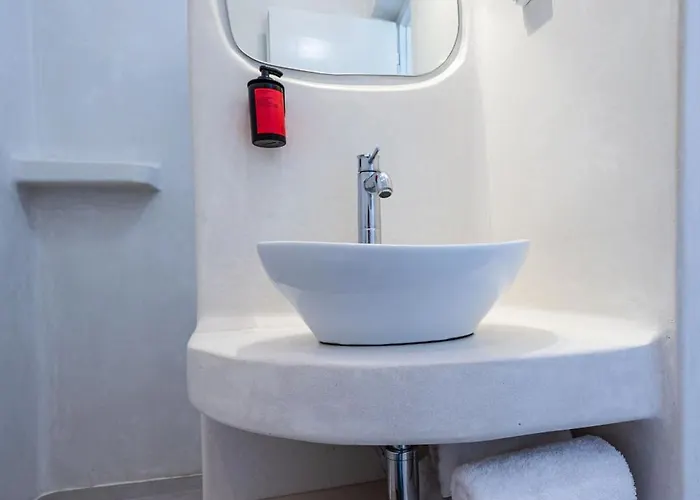 Flisvos * Naxos City