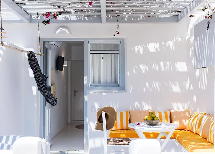 Flisvos * Naxos City